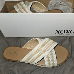 XOXO Melly sandals NWT